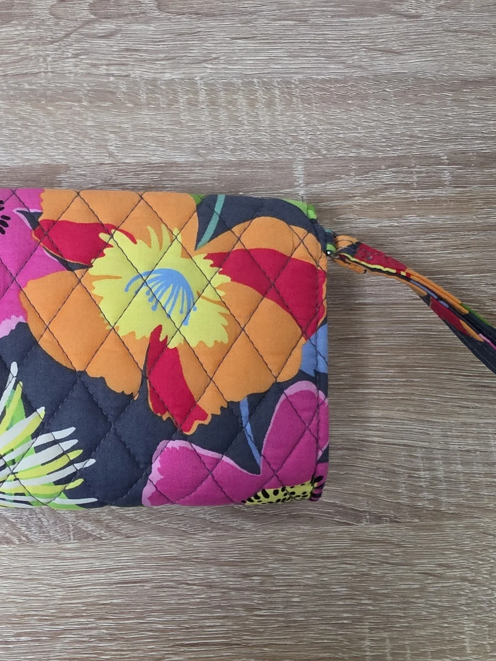 Vera Bradley Jazzy Blooms Quilted Smartphone Wristlet Wallet Bag Floral Boho - Picture 5 of 5